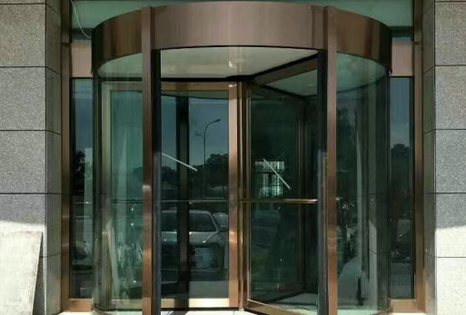 张掖旋转门厂家告诉您场所为什么选择旋转门？