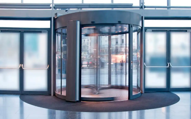 张掖应对人流量大的入口？旋转门的高效分流与不间断通行优势！